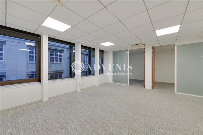 Location Bureaux PARIS (75008) - Photo 8