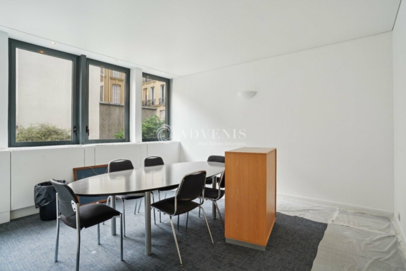 Location Bureaux PARIS (75008) - Photo 10