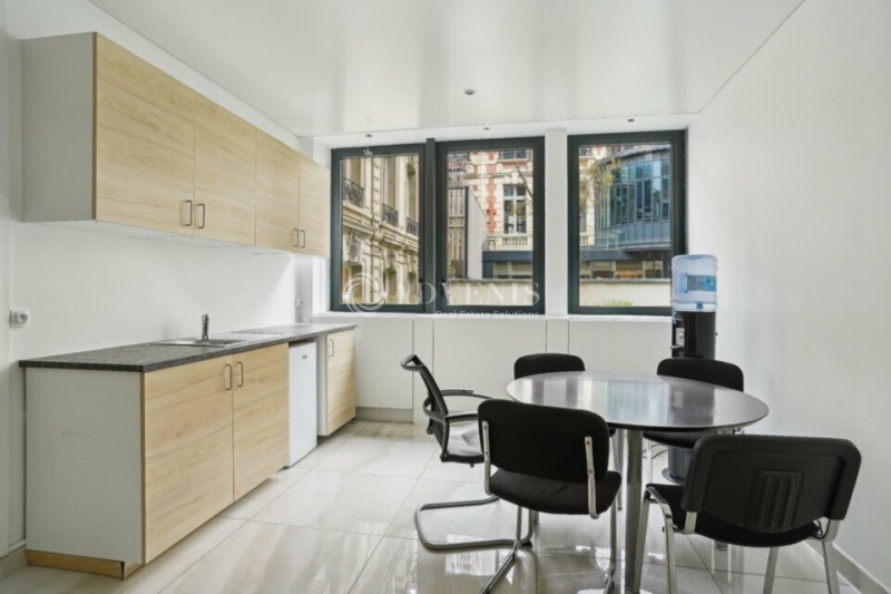 Location Bureaux PARIS (75008) - Photo 11