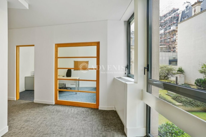 Location Bureaux PARIS (75008) - Photo 4