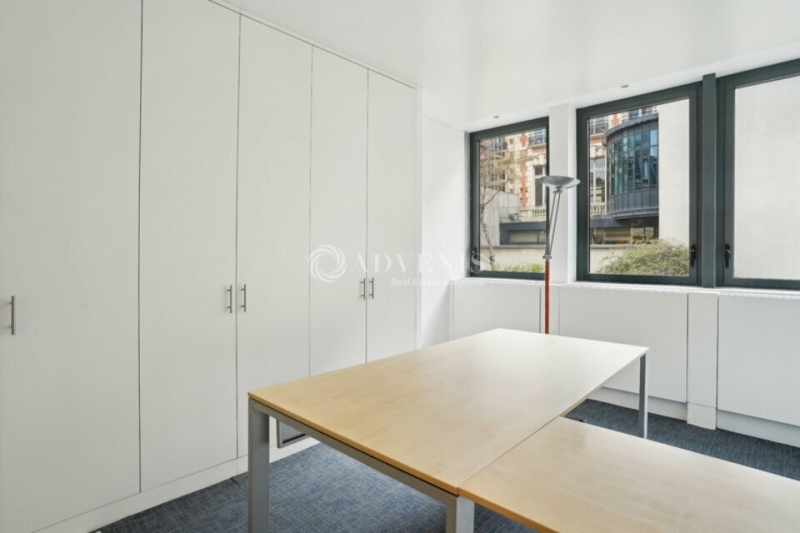 Location Bureaux PARIS (75008) - Photo 9