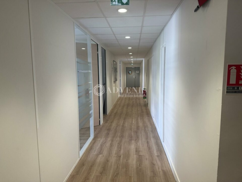 Location Bureaux PARIS (75019) - Photo 3