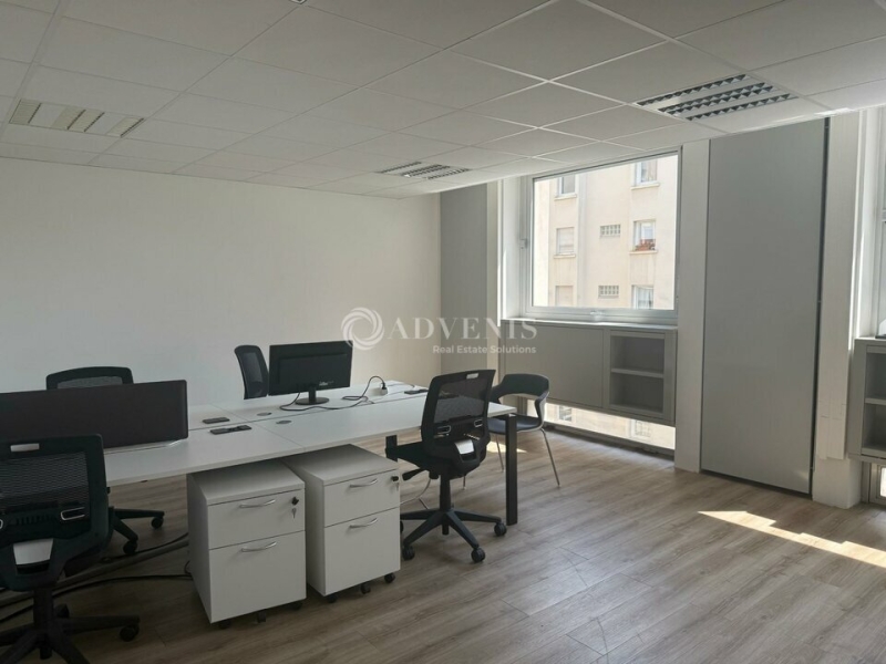 Location Bureaux PARIS (75019) - Photo 4