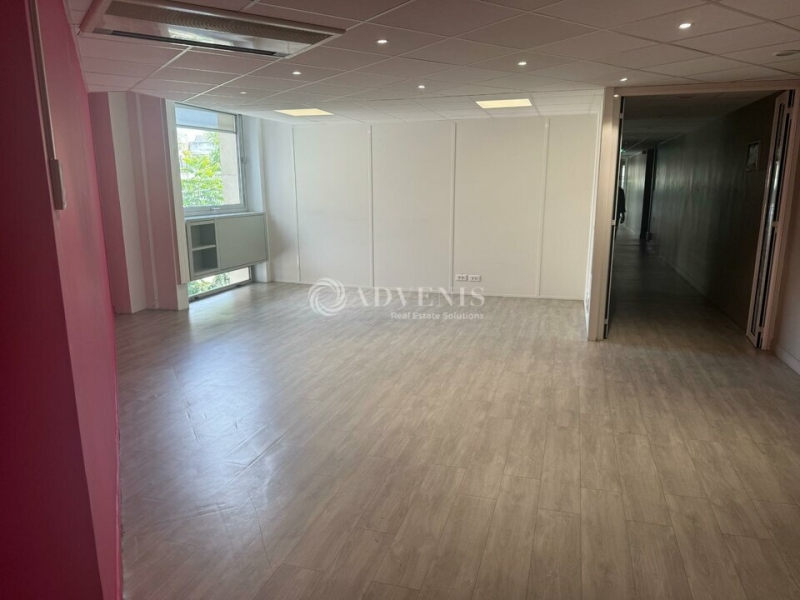 Location Bureaux PARIS (75019) - Photo 5