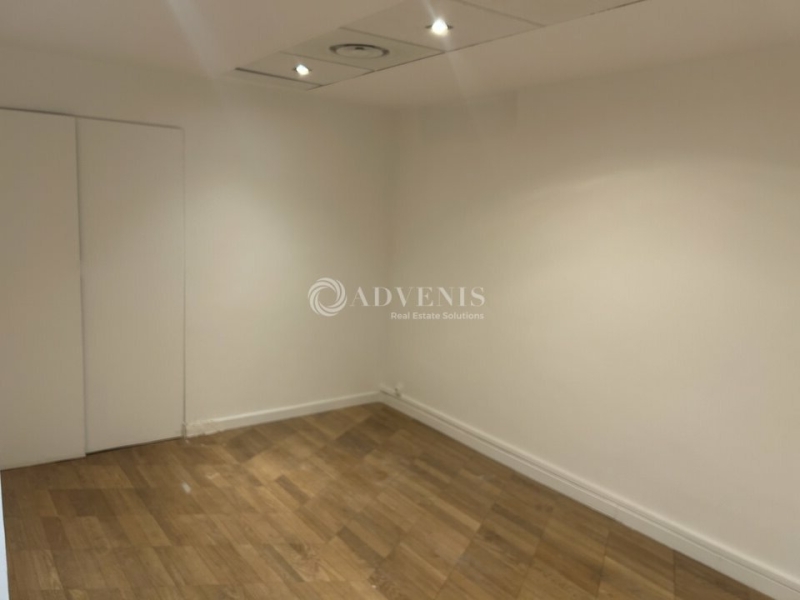 Location Commerces PARIS (75008) - Photo 10