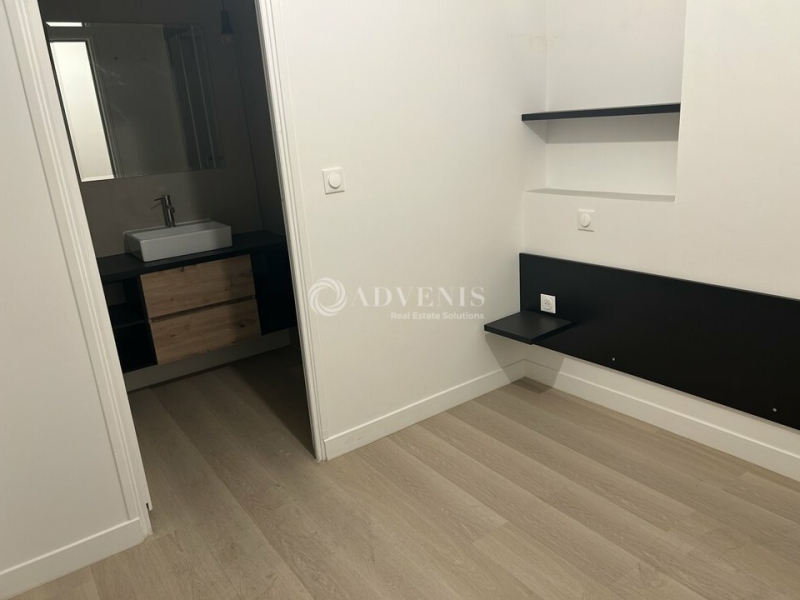 Location Commerces PARIS (75008) - Photo 7