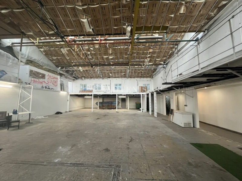 Vente Investisseur Activités Entrepôts MONTREUIL (93100) - Photo 2