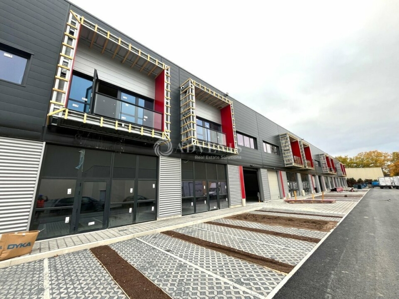 Location Activités Entrepôts BOBIGNY (93000) - Photo 8
