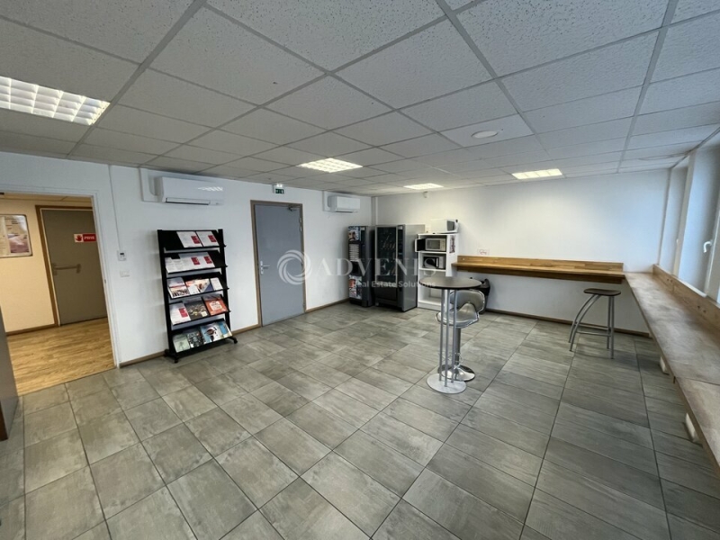 Vente Investisseur Bureaux CRETEIL (94000) - Photo 4