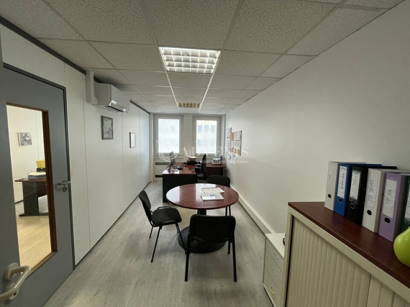 Vente Investisseur Bureaux CRETEIL (94000) - Photo 8