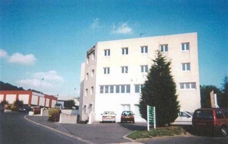 Location Bureaux et activités légères NEUILLY SUR MARNE (93330) - Photo 6