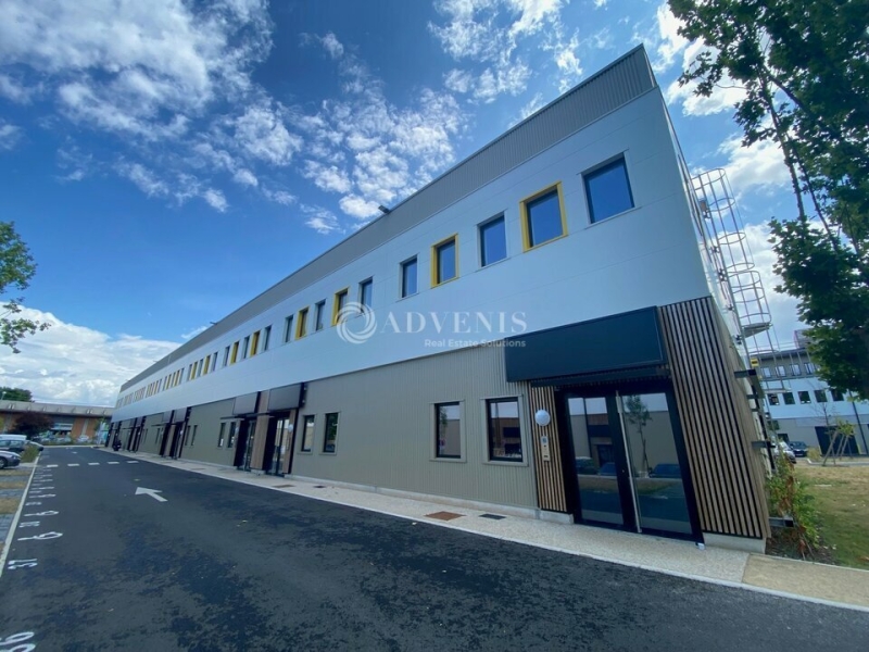 Location Commerces FRESNES (94260) - Photo 6