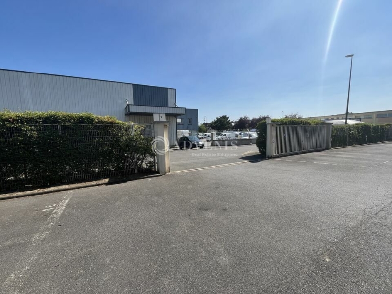 Location Activités Entrepôts NEUILLY PLAISANCE (93360) - Photo 12