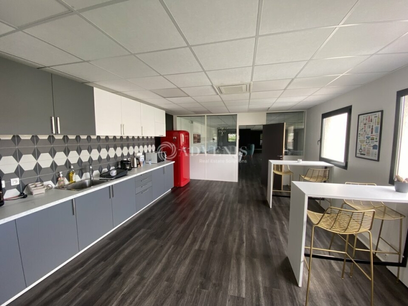 Location Bureaux NEUILLY PLAISANCE (93360) - Photo 9