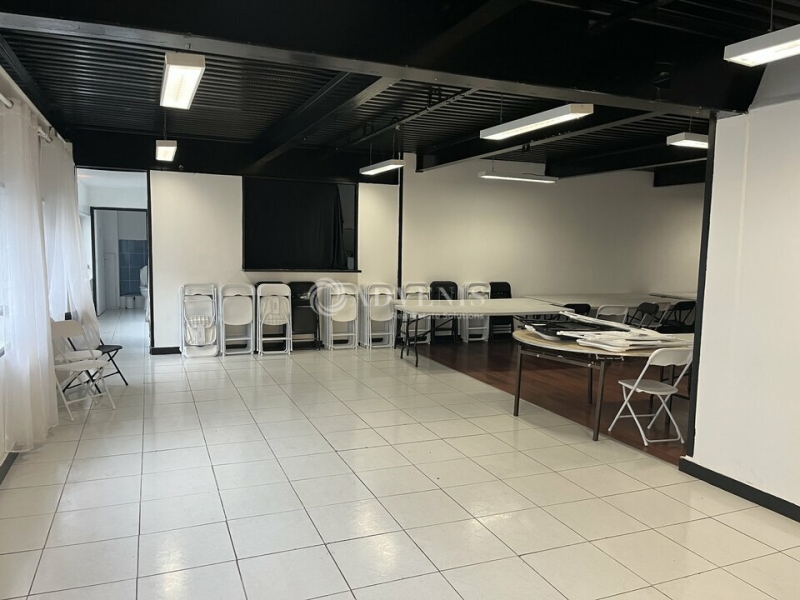 Location Activités Entrepôts NEUILLY-SUR-MARNE (93330) - Photo 3