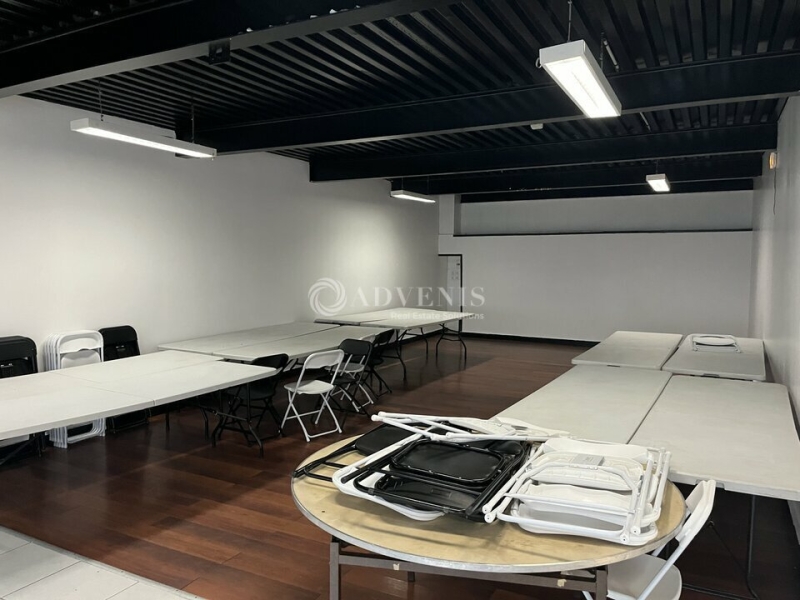 Location Activités Entrepôts NEUILLY-SUR-MARNE (93330) - Photo 4