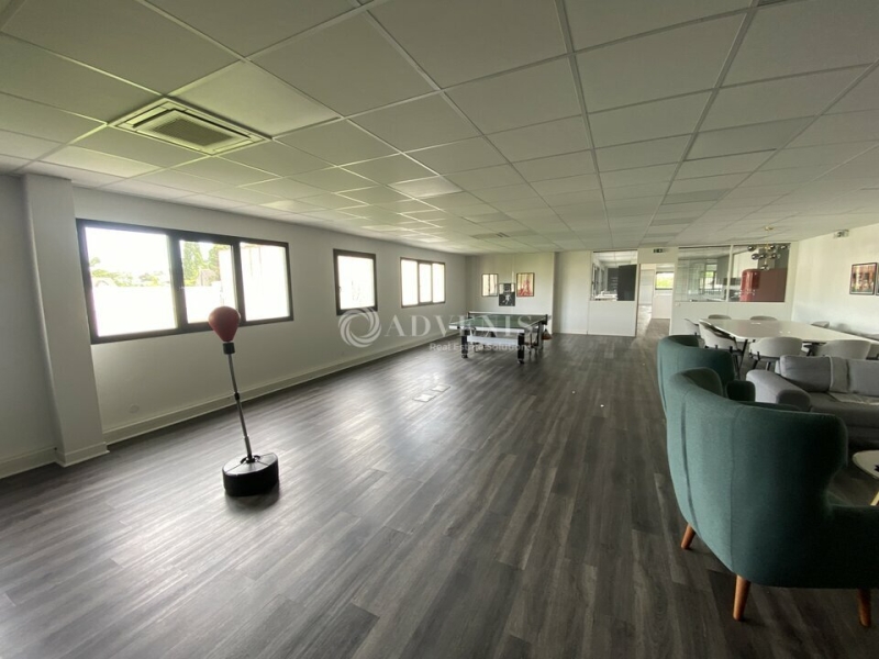 Vente Utilisateur Bureaux NEUILLY PLAISANCE (93360) - Photo 4