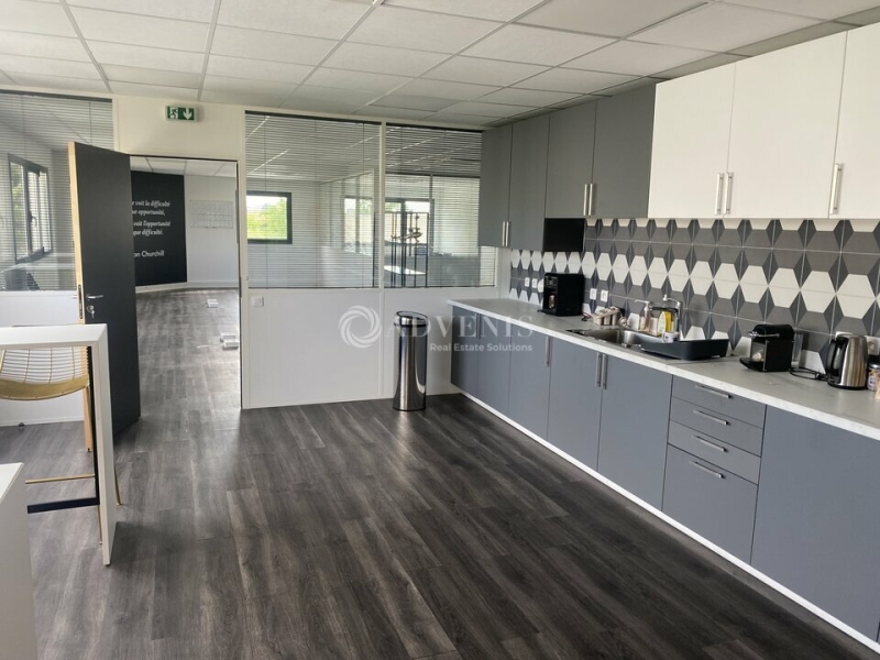 Vente Utilisateur Bureaux NEUILLY PLAISANCE (93360) - Photo 5