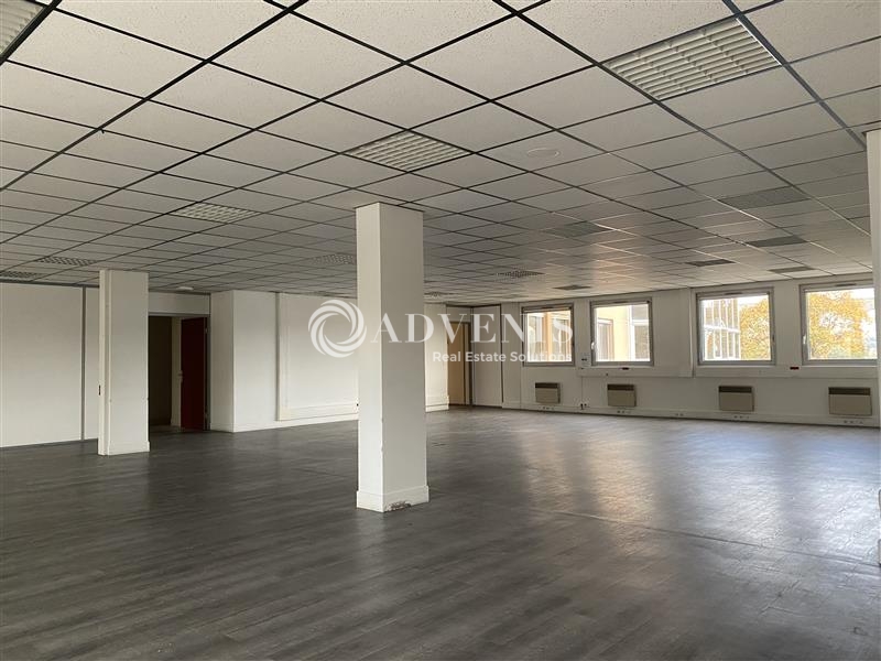 Location Bureaux CACHAN (94230) - Photo 7