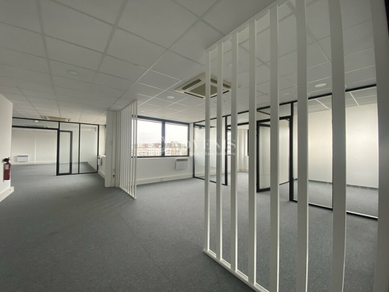 Location Bureaux ISSY LES MOULINEAUX (92130) - Photo 1