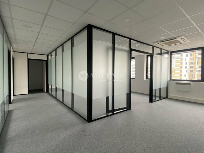 Location Bureaux ISSY LES MOULINEAUX (92130) - Photo 8