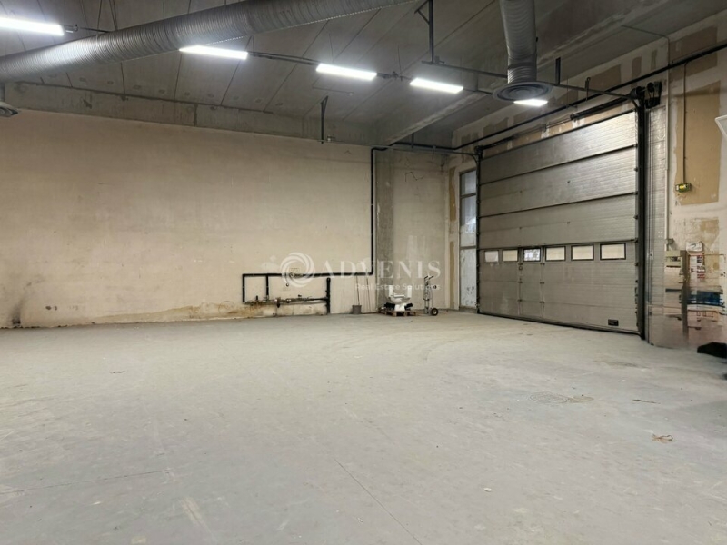 Location Entrepôts IVRY SUR SEINE (94200) - Photo 1