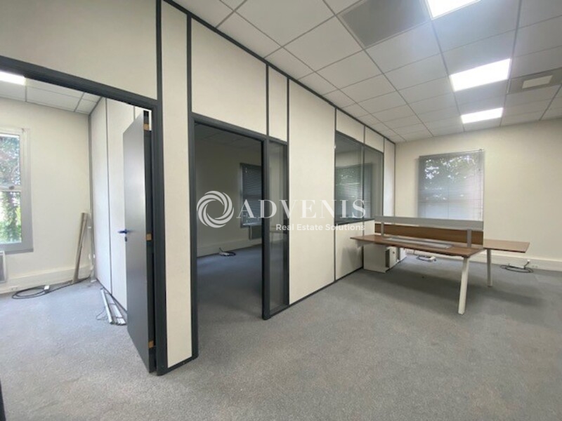 Location Bureaux FOURQUEUX (78112) - Photo 4