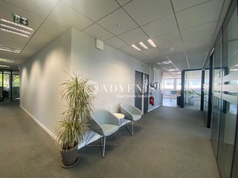 Location Bureaux FOURQUEUX (78112) - Photo 9