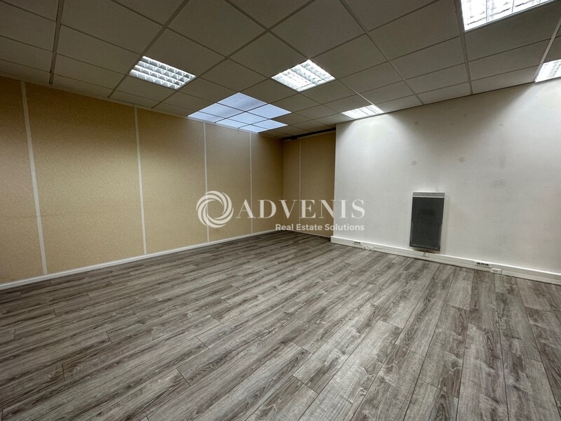 Vente Investisseur Bureaux MORAINVILLIERS (78630) - Photo 2