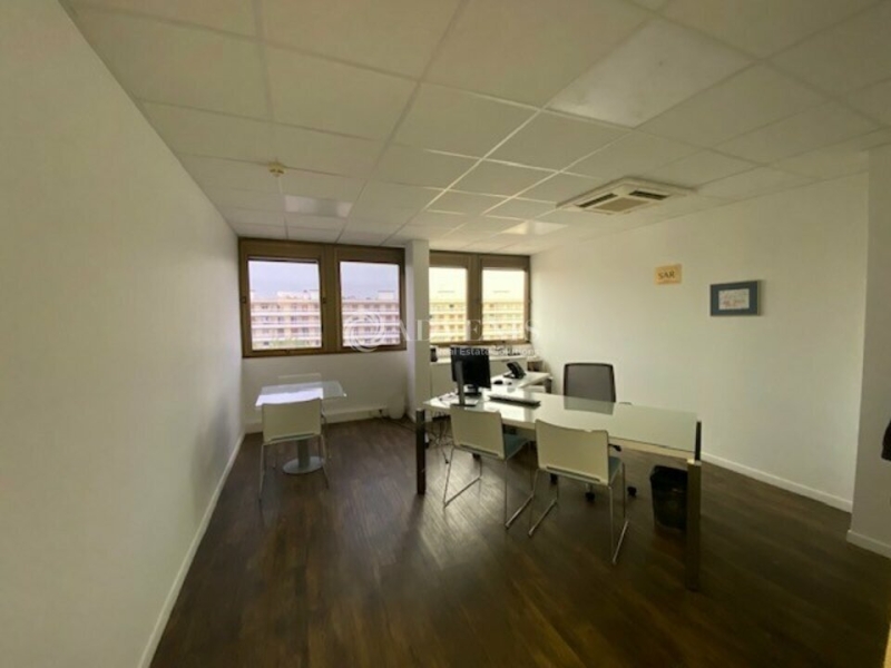 Location Bureaux POISSY (78300) - Photo 6