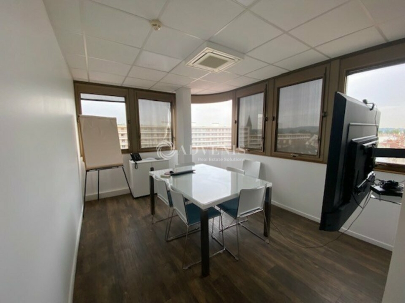Location Bureaux POISSY (78300) - Photo 7