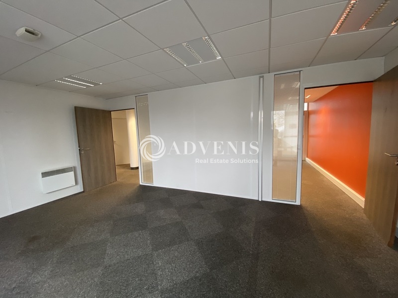 Location Bureaux POISSY (78300) - Photo 8