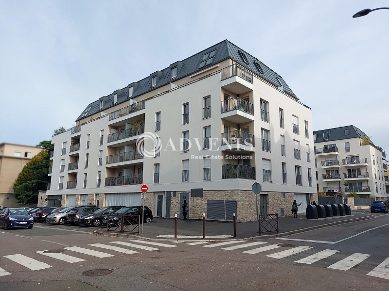 Location Bureaux POISSY (78300) - Photo 1