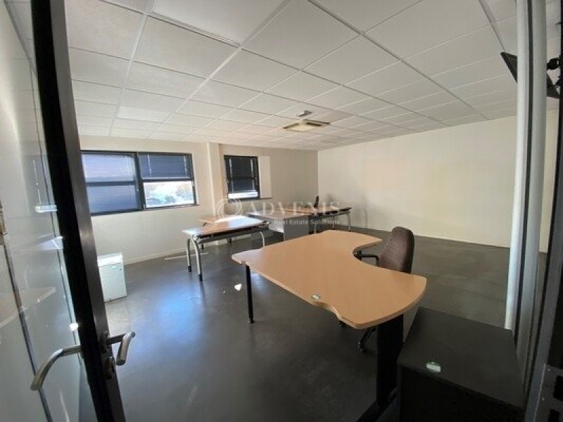 Location Activités Entrepôts POISSY (78300) - Photo 7