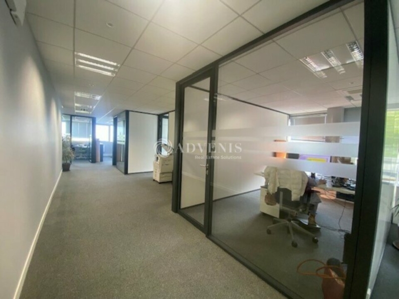 Location Bureaux FOURQUEUX (78112) - Photo 3