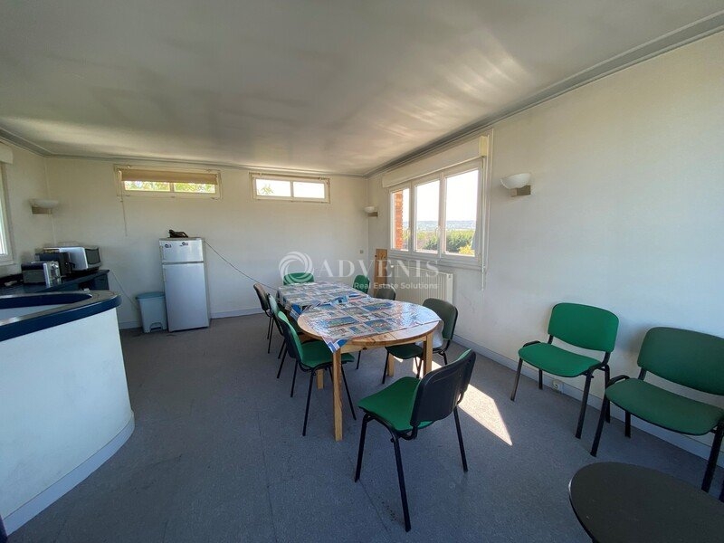 Vente Utilisateur Bureaux POISSY (78300) - Photo 2