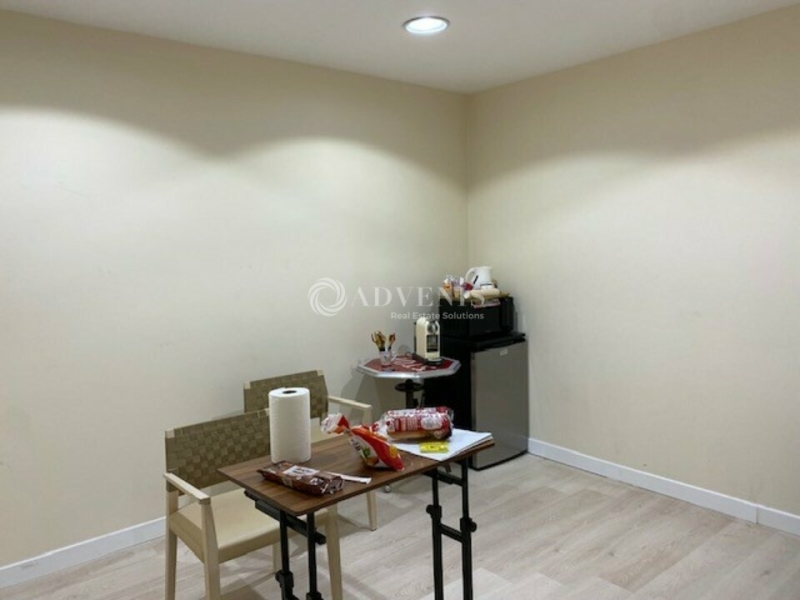 Vente Investisseur Bureaux ACHERES (78260) - Photo 8