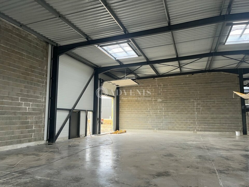 Vente Utilisateur Activités Entrepôts SAINT CYR SUR LOIRE (37540) - Photo 2