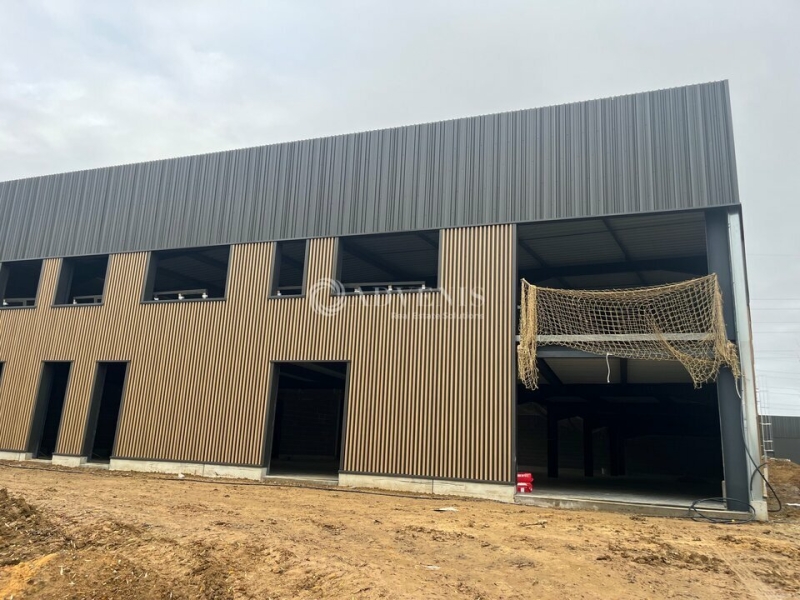 Vente Utilisateur Activités Entrepôts SAINT CYR SUR LOIRE (37540) - Photo 3