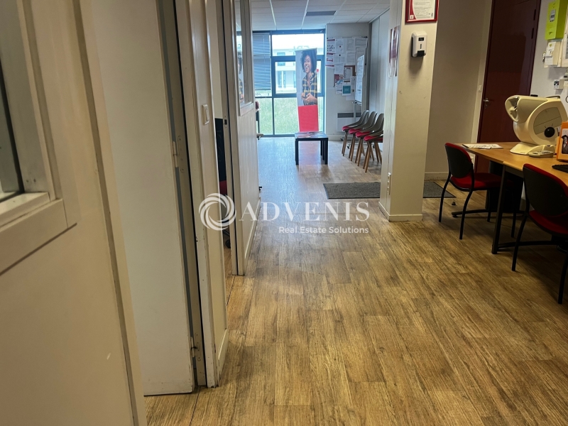 Location Bureaux SAINT CYR SUR LOIRE (37540) - Photo 2