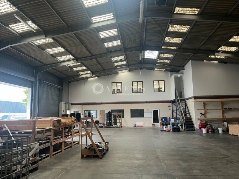 Location Activités Entrepôts SAINT PIERRE DES CORPS (37700) - Photo 1