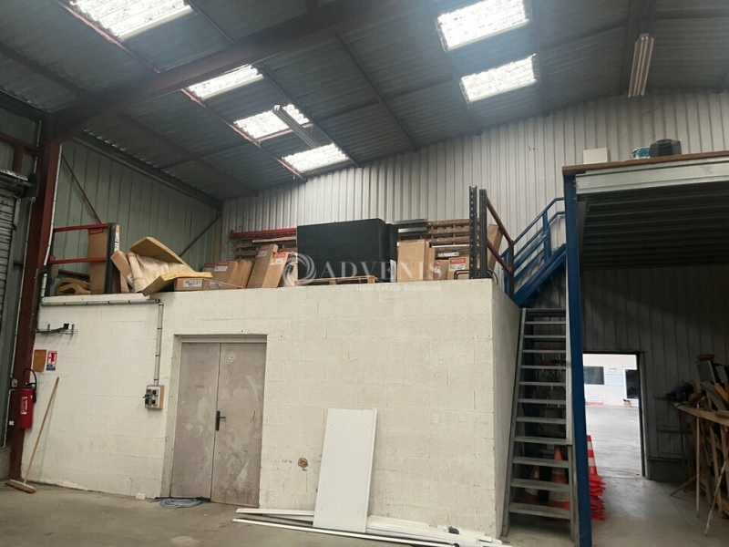 Location Activités Entrepôts SAINT PIERRE DES CORPS (37700) - Photo 10