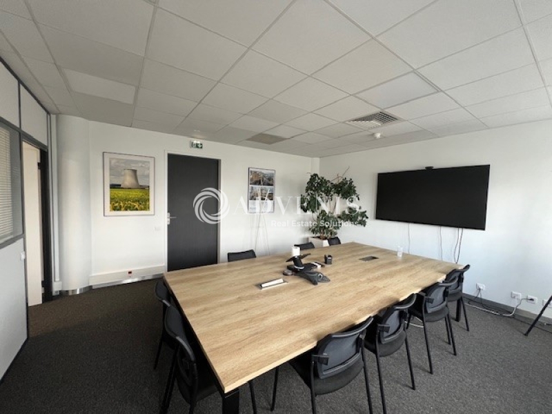 Location Bureaux TOURS (37200) - Photo 1