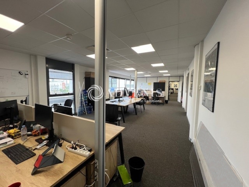 Location Bureaux TOURS (37200) - Photo 4