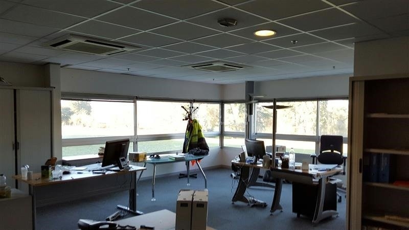 Location Bureaux SAINT CYR SUR LOIRE (37540) - Photo 8