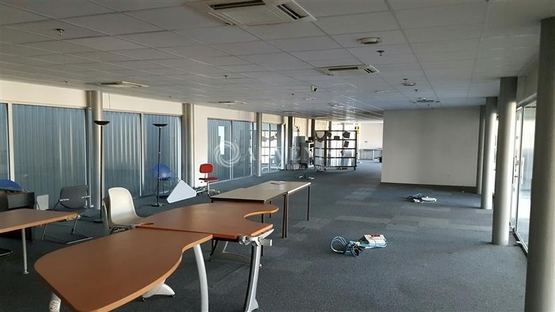 Location Bureaux SAINT CYR SUR LOIRE (37540) - Photo 9