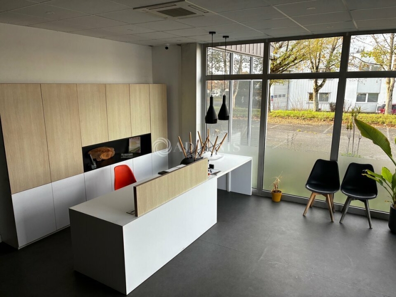 Location Activités Entrepôts PARCAY MESLAY (37210) - Photo 2