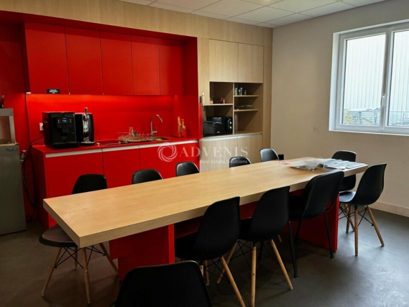 Location Activités Entrepôts PARCAY MESLAY (37210) - Photo 3