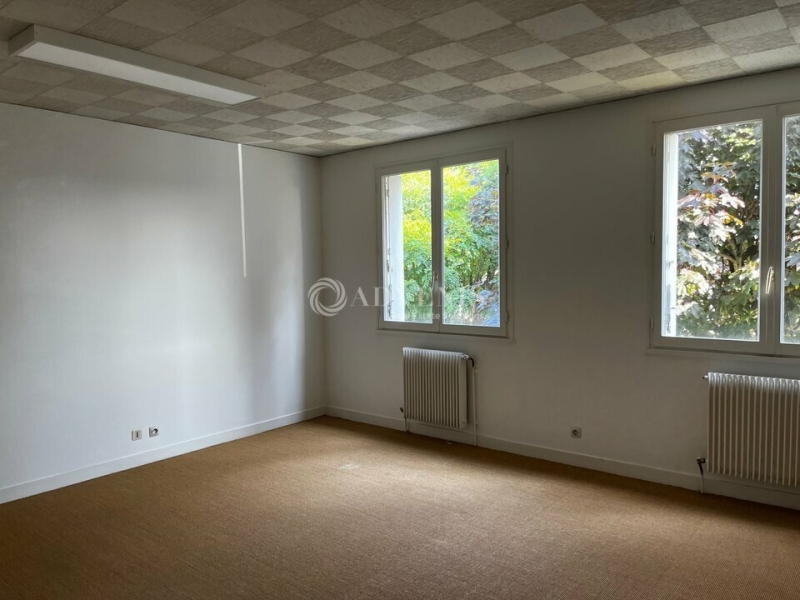 Location Activités Entrepôts SAINT AVERTIN (37550) - Photo 2