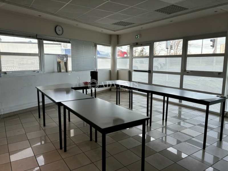 Location Bureaux SAINT AVERTIN (37550) - Photo 2
